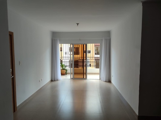 Apartamento en Colinas Del Oeste, Santo Domingo Oeste con 3 habitaciones, 2 baños, 1 parqueo en 3er nivel de 106 mts² - Imagen 6