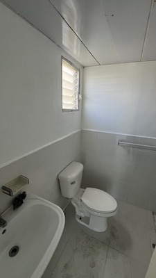 Apartamento en Ciudad Juan Bosch, Santo Domingo Este con 3 habitaciones, 2 baños, 1 parqueo en 1er nivel de 80 mts² - Imagen 4