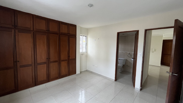 Apartamento en Bella Vista, Santo Domingo D.N. con 2 habitaciones, 2 baños, 1 parqueo de 90 mts² - Imagen 2