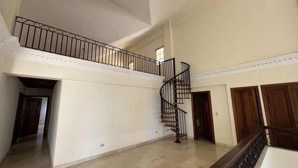 Penthouse en Ensanche Naco, Santo Domingo D.N. con 3 habitaciones, 3 baños, 3 parqueos en 6to nivel de 400 mts² - Imagen 3