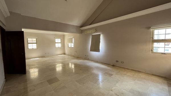 Penthouse en Ensanche Naco, Santo Domingo D.N. con 3 habitaciones, 3 baños, 3 parqueos en 6to nivel de 400 mts² - Imagen 4