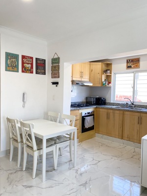 Apartamento en Corales Del Sur, Santo Domingo Este con 3 habitaciones, 2 baños, 1 parqueo de 130 mts² con mantenimiento incluido - Imagen 3