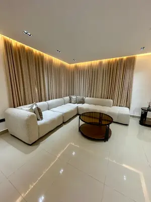 Apartamento en Residencial Vista Catalina, La Romana con 2 habitaciones, 2 baños, 2 parqueos en 4to nivel de 120 mts² con mantenimiento incluido - Imagen 3