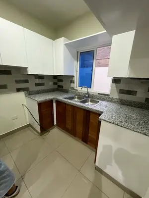 Apartamento en Don Juan II, La Romana con 3 habitaciones, 2 baños, 1 parqueo en 1er nivel de 110 mts² con mantenimiento incluido - Imagen 3