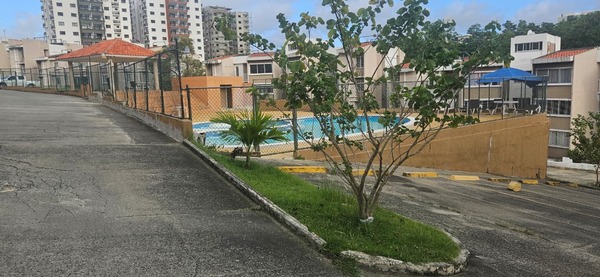 Apartamento en Colinas del Arroyo 2, Santo Domingo Norte con 3 habitaciones, 2 baños, 1 parqueo de 68 mts² con mantenimiento incluido - Imagen 4