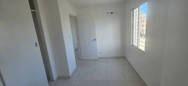 Apartamento en Colinas del Arroyo 2, Santo Domingo Norte con 3 habitaciones, 2 baños, 1 parqueo de 68 mts² con mantenimiento incluido - Imagen 7