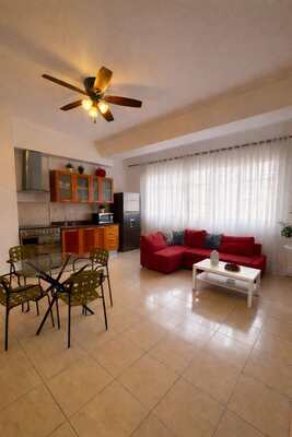 Apartamento en Gazcue, Santo Domingo D.N. con 1 habitación, 1 baño, 1 parqueo en 5to nivel de 72 mts² con mantenimiento incluido - Imagen 4