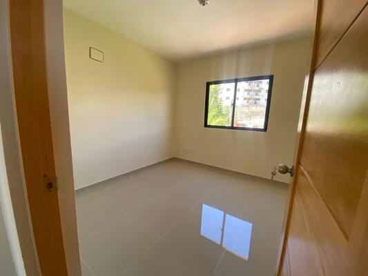 Apartamento en Marañon II, Santo Domingo Norte con 2 habitaciones, 2 baños, 1 parqueo en 4to nivel de 84 mts² - Imagen 5