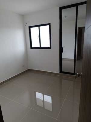 Apartamento en Cancino, Santo Domingo Este con 3 habitaciones, 2 baños, 1 parqueo en 3er nivel con mantenimiento incluido - Imagen 5