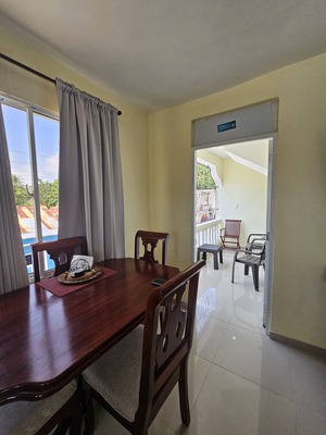 Apartamento en Centro Del Pueblo, Enriquillo con 1 habitación, 1 baño en 2do nivel con mantenimiento incluido - Imagen 5