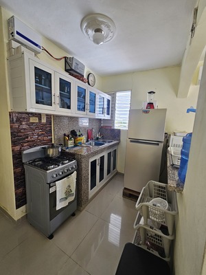 Apartamento en Centro Del Pueblo, Enriquillo con 1 habitación, 1 baño en 2do nivel con mantenimiento incluido - Imagen 6