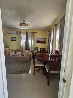 Apartamento en Centro Del Pueblo, Enriquillo con 1 habitación, 1 baño en 2do nivel con mantenimiento incluido - Imagen 3