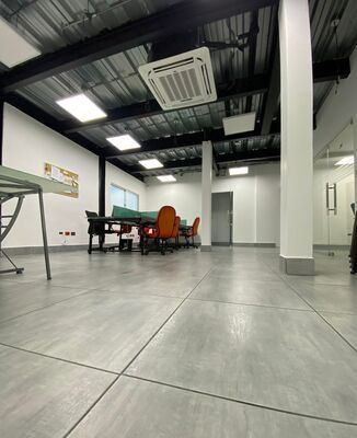 Local comercial en Ensanche Ozama, Santo Domingo Este de 180 mts² - Imagen 2