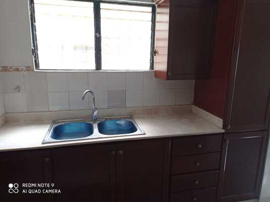 Apartamento en Tito III, Santo Domingo Este con 3 habitaciones, 2 baños, 2 parqueos en 4to nivel de 122 mts² - Imagen 6