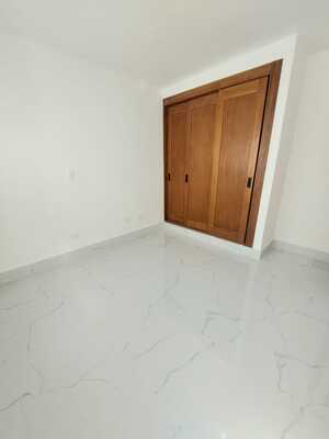 Apartamento en Carretera Gurabo Luperón, Santiago con 3 habitaciones, 2 baños, 2 parqueos en 2do nivel de 117 mts² con mantenimiento incluido - Imagen 5