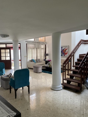 Apartamento en Los Cacicazgos, Santo Domingo D.N. con 3 habitaciones, 3 baños, 2 parqueos de 299 mts² - Imagen 3
