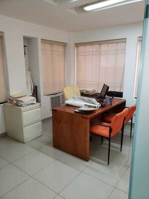 Local comercial en Quisqueya, Santo Domingo D.N. con 1 baño y 2 parqueos de 50 mts² - Imagen 2