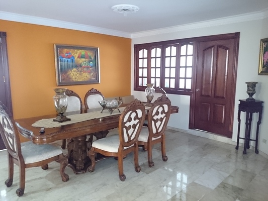 Casa en Altos De Arroyo Hondo, Santo Domingo D.N. con 3 habitaciones, 4 baños, 4 parqueos de 800 mts² - Imagen 6