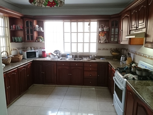 Casa en Altos De Arroyo Hondo, Santo Domingo D.N. con 3 habitaciones, 4 baños, 4 parqueos de 800 mts² - Imagen 4