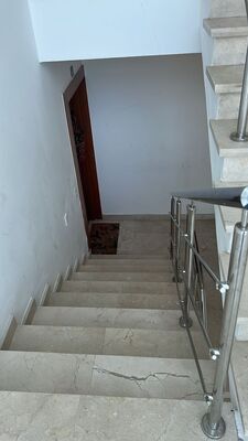 Apartamento en Los Laureles, Santiago con 4 habitaciones, 3 baños, 2 parqueos en 3er nivel de 200 mts² con mantenimiento incluido - Imagen 3