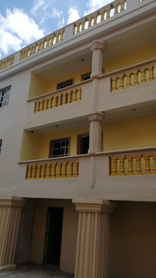 Edificio en Boca Chica Centro, Boca Chica de 3 niveles - Imagen 3