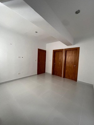 Apartamento en Mirador Norte, Santo Domingo D.N. con 3 habitaciones, 3 baños, 2 parqueos en 5to nivel de 126 mts² con mantenimiento incluido - Imagen 5