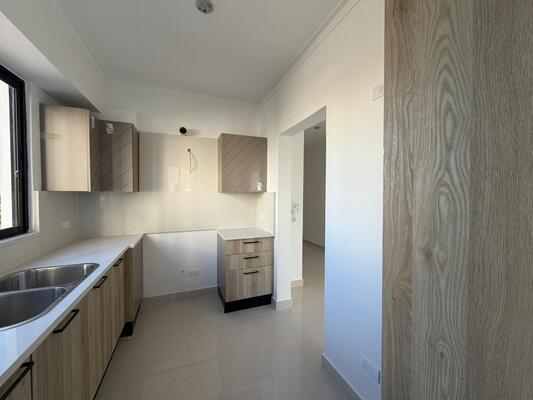 Apartamento en Alma Rosa I, Santo Domingo Este con 2 habitaciones, 1 parqueo con mantenimiento incluido - Imagen 2
