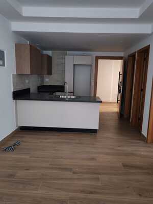 Apartamento en Urbanización Real, Santo Domingo D.N. con 1 habitación, 1 baño, 1 parqueo en 5to nivel con mantenimiento incluido - Imagen 3