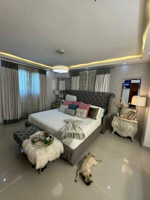 Apartamento en Alma Rosa II, Santo Domingo Este con 3 habitaciones, 3 baños, 2 parqueos de 268 mts² - Imagen 5