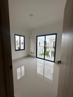 Villa en Vista Cana, Punta Cana con 3 habitaciones, 3 baños, 2 parqueos de 2 niveles - Imagen 7
