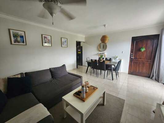 Apartamento en Arroyo Hondo, Santo Domingo D.N. con 2 habitaciones, 2 baños, 1 parqueo en 2do nivel de 85 mts² - Imagen 2