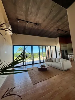 Villa en El Choco, Sosúa con 3 habitaciones, 3 baños, 2 parqueos de 1 nivel de 270 mts² con mantenimiento incluido - Imagen 2