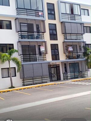 Apartamento en Don Pedro, Santiago con 3 habitaciones, 2 baños, 1 parqueo en 1er nivel de 100 mts² - Imagen 3