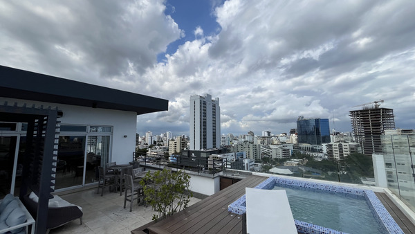 Apartamento en Piantini, Santo Domingo D.N. con 2 habitaciones, 2 baños, 2 parqueos en 4to nivel de 114 mts² con mantenimiento incluido - Imagen 6
