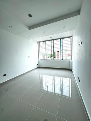 Apartamento en Urbanización La Caperuza II, San Francisco De Macorís con 3 habitaciones, 2 baños, 2 parqueos en 2do nivel con mantenimiento incluido - Imagen 2