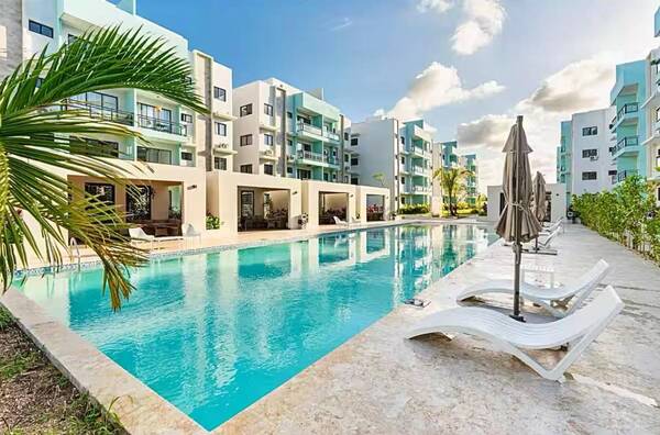 Apartamento en Epic Residences, Bávaro con 2 habitaciones, 2 baños, 1 parqueo en 4to nivel con mantenimiento incluido - Imagen 3
