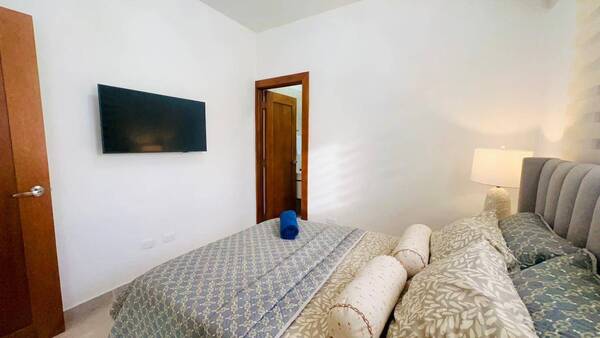 Apartamento en White Sands, Bávaro con 3 habitaciones, 3 baños, 2 parqueos en 2do nivel de 95 mts² con mantenimiento incluido - Imagen 7