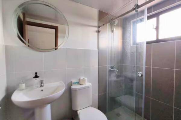 Apartamento en Epic Residences, Bávaro con 2 habitaciones, 2 baños, 1 parqueo en 3er nivel de 74 mts² con mantenimiento incluido - Imagen 6