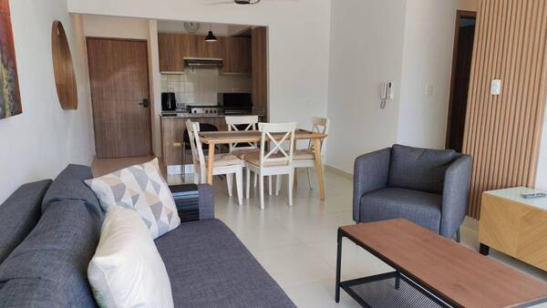 Apartamento en Epic Residences, Bávaro con 2 habitaciones, 2 baños, 1 parqueo en 1er nivel de 74 mts² con mantenimiento incluido - Imagen 2