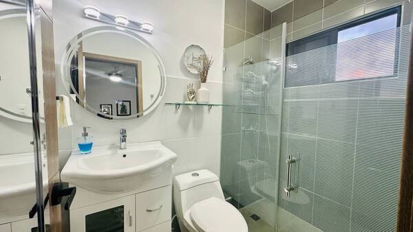 Apartamento en Epic Residences, Bávaro con 2 habitaciones, 2 baños, 1 parqueo en 4to nivel de 4 mts² con mantenimiento incluido - Imagen 5