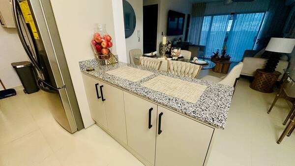 Apartamento en Epic Residences, Bávaro con 2 habitaciones, 2 baños, 1 parqueo en 4to nivel de 4 mts² con mantenimiento incluido - Imagen 7