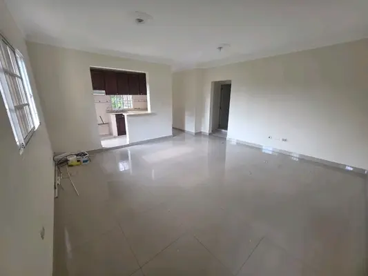 Apartamento en Residencial Los Hidalgos, Los Alcarrizos con 2 habitaciones, 2 baños, 1 parqueo en 2do nivel de 85 mts² con mantenimiento incluido - Imagen 7