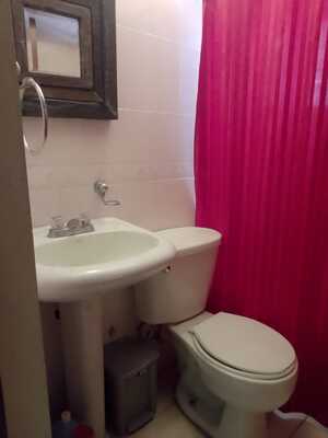 Oficina en Los Prados, Santo Domingo D.N. con 1 baño en 2do nivel de 20 mts² - Imagen 6
