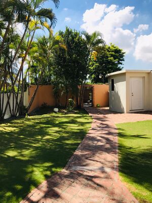 Casa en Arroyo Hondo, Santo Domingo D.N. con 3 habitaciones, 3 baños, 4 parqueos de 2 niveles de 6000 mts² - Imagen 3