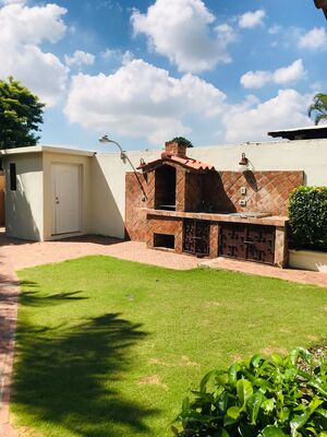 Casa en Arroyo Hondo, Santo Domingo D.N. con 3 habitaciones, 3 baños, 4 parqueos de 2 niveles de 6000 mts² - Imagen 4