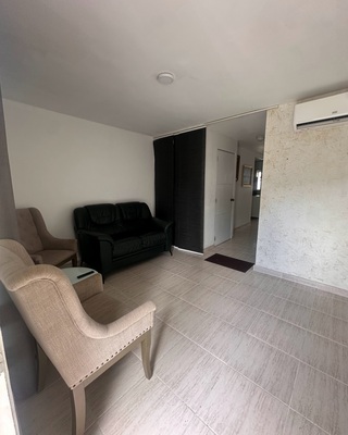Casa en Colinas Del Arroyo, Santo Domingo Norte con 3 habitaciones, 2 baños, 2 parqueos con mantenimiento incluido - Imagen 3