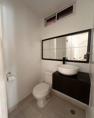 Casa en Colinas Del Arroyo, Santo Domingo Norte con 3 habitaciones, 2 baños, 2 parqueos con mantenimiento incluido - Imagen 7