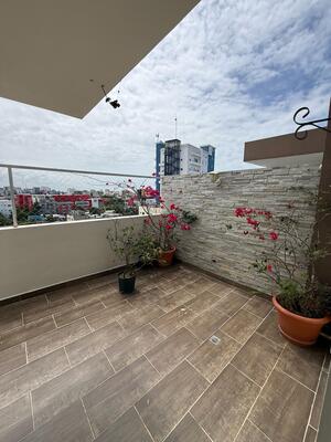 Apartamento en El Millón, Santo Domingo D.N. con 4 habitaciones, 3 baños, 2 parqueos en 6to nivel de 236 mts² con mantenimiento incluido - Imagen 2