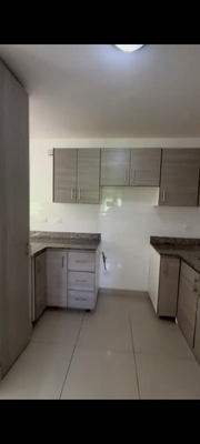Apartamento en Guaricano Central, Santo Domingo Norte con 3 habitaciones, 2 baños en 3er nivel con mantenimiento incluido - Imagen 3
