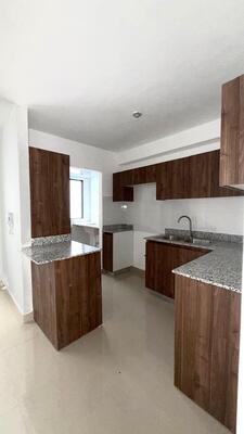 Apartamento en Autopista San Isidro, Santo Domingo Este con 3 habitaciones, 2 baños, 1 parqueo de 95 mts² con mantenimiento incluido - Imagen 3